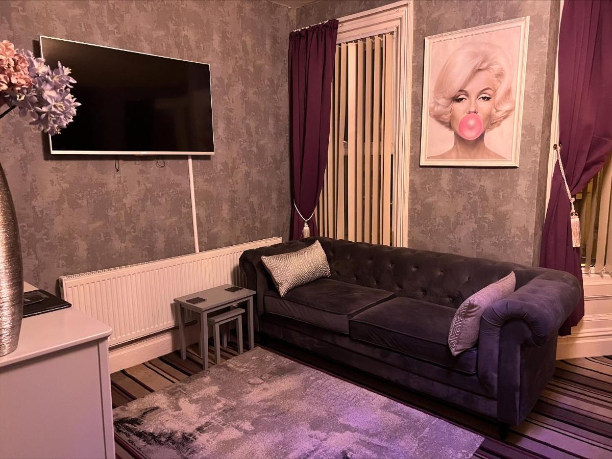 Delovely Blackpool