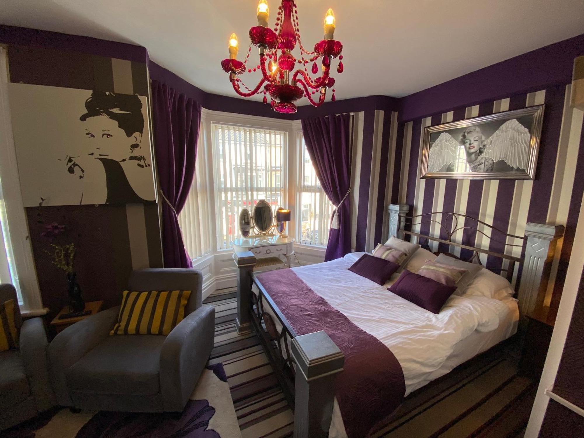 Delovely 4* Blackpool