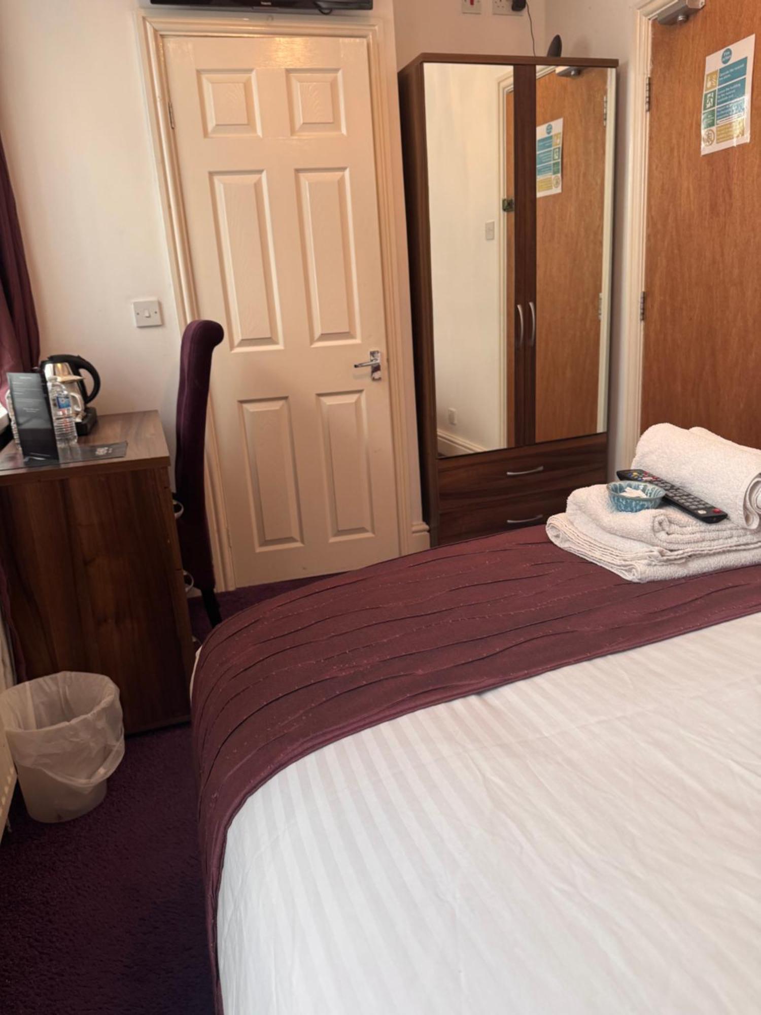Delovely Bed & Breakfast 4*